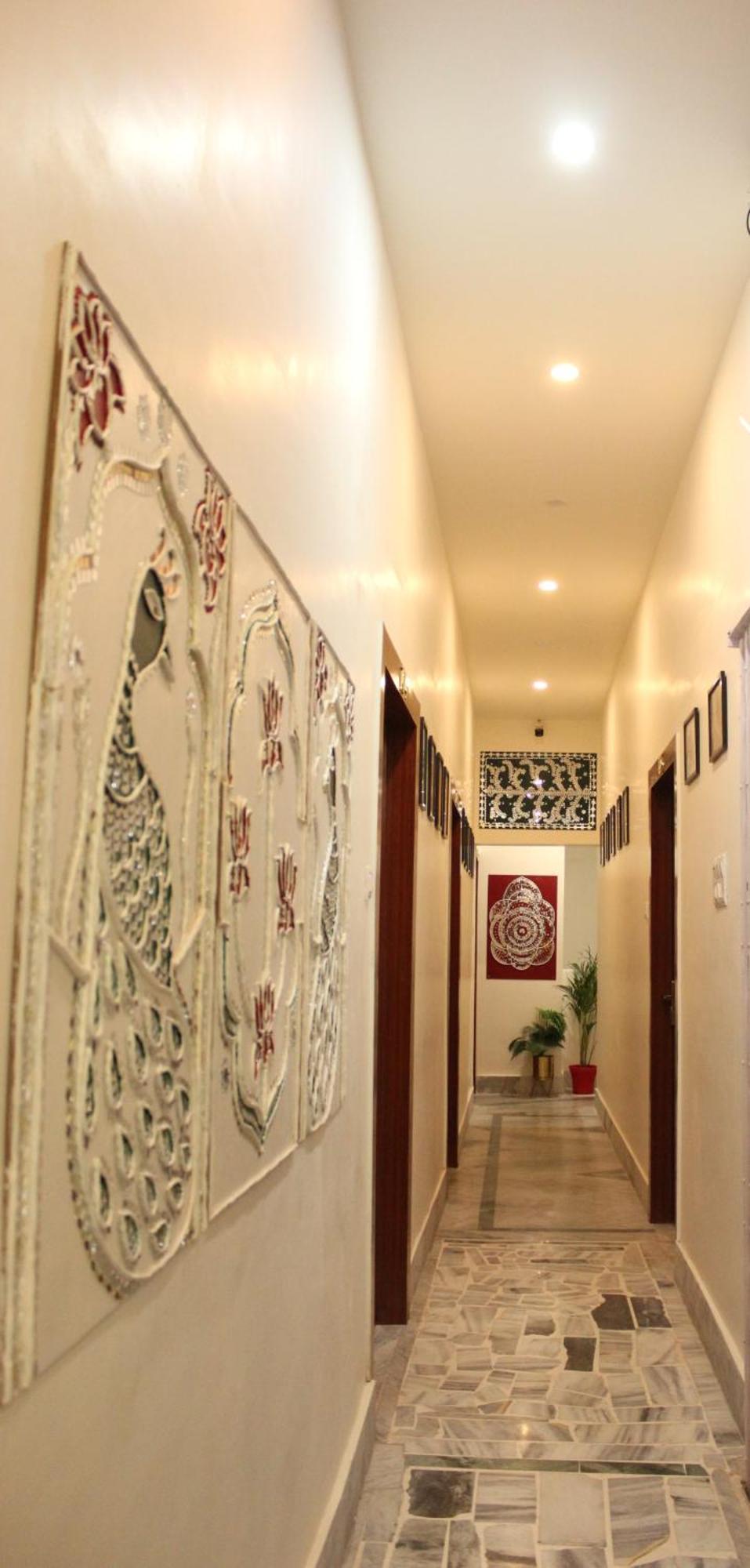 The Nandi International Boutique * Varanasi